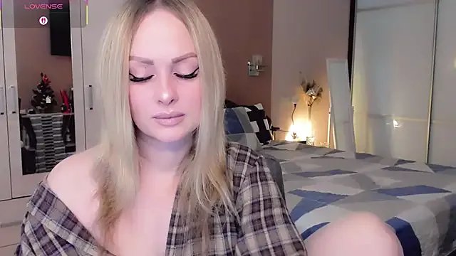 Libby_Nora on StripChat