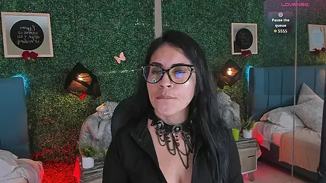 Linagh_ — pussy in closeup