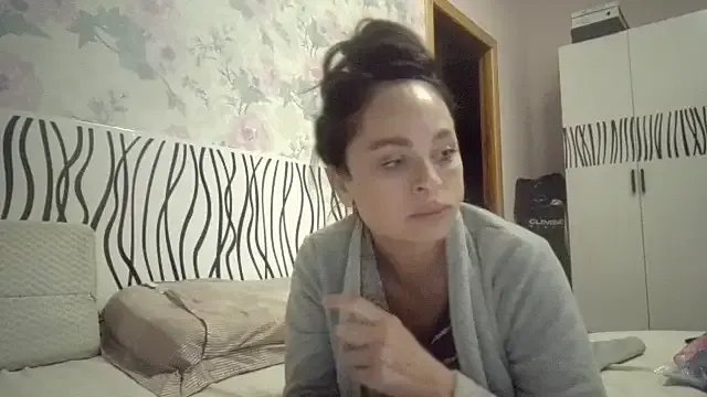 LindaStarS on StripChat