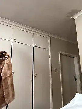 LuciousLips96 on StripChat