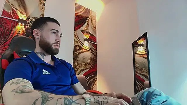 Luke_davis01 on StripChat