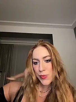 LunaAlya on StripChat