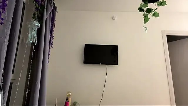 LunaMacky — panty tease