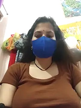Maahi-Queen on StripChat
