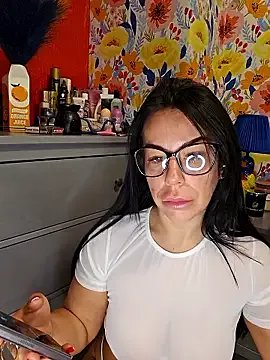 Maddythemilf on StripChat