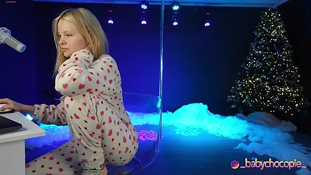 Masha_2002 on StripChat