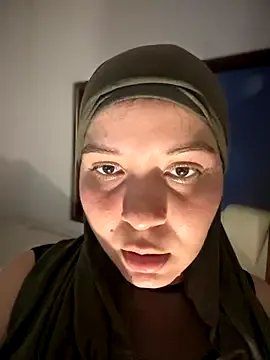 MatchedEyebrow on StripChat