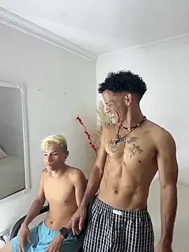 MaxyRyan — lick ass