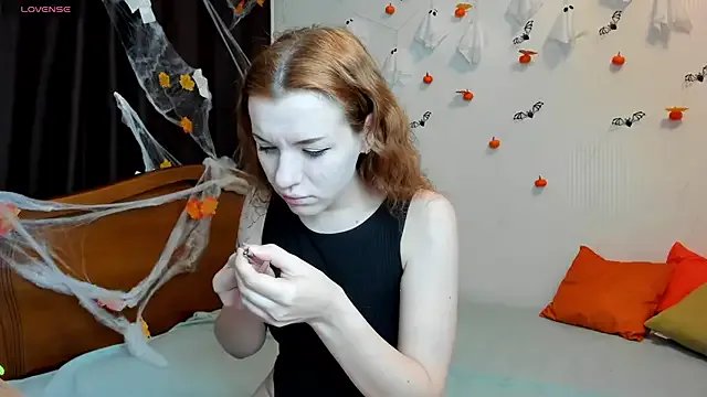 MeganNewCat on StripChat