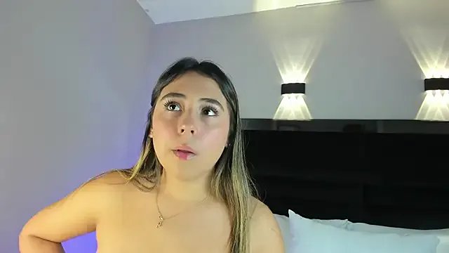 MelodyRey_ on StripChat