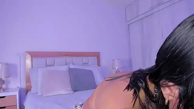 mia_hank on StripChat