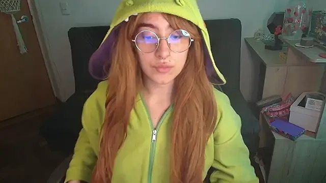 Miacatsito3 on StripChat