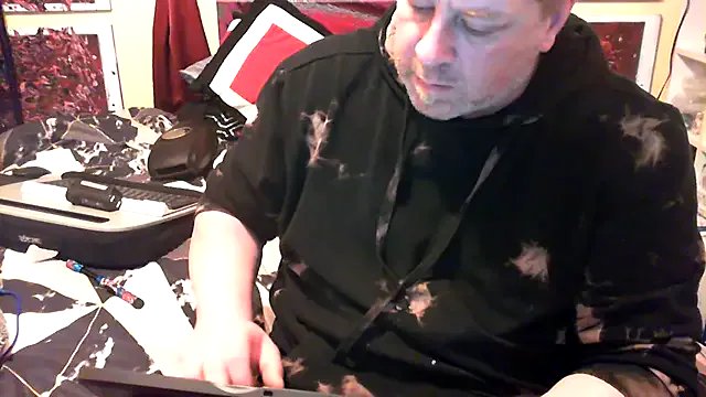 Mic_Oxinner on StripChat