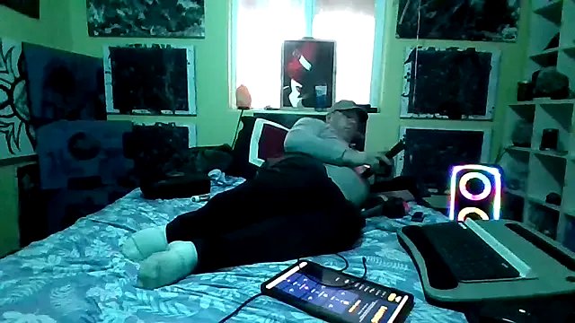 Mic_Oxinner on StripChat