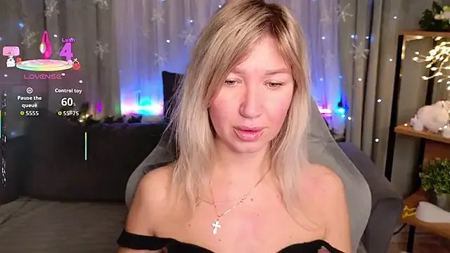 MilaBott on StripChat