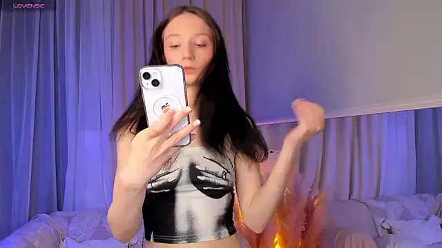 MilliMouse on StripChat