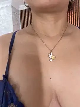 MonicaMoret on StripChat