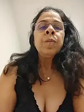 NakedMILFx on StripChat