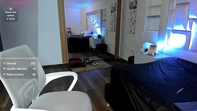 NameaRohouse on StripChat