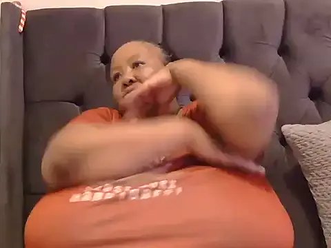 nancy111 on StripChat