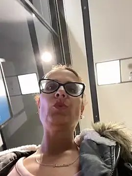 NataKitten on StripChat