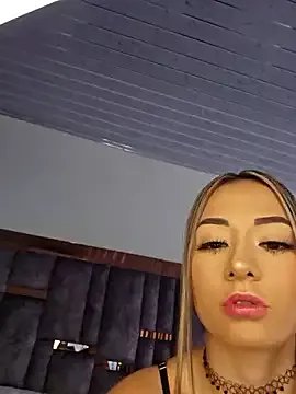 Natasanz on StripChat