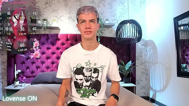 nicktorn on StripChat