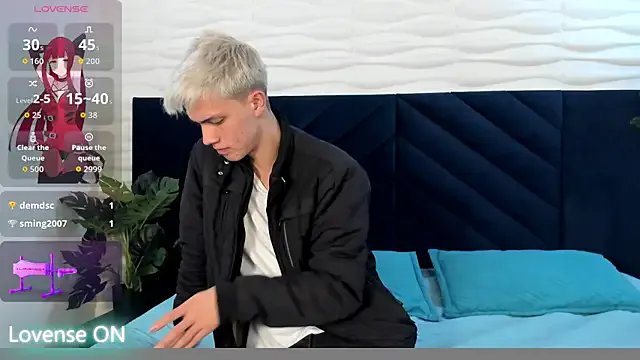 nicktorn on StripChat