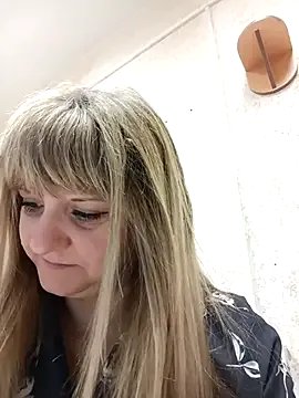 Office_Albertina on StripChat