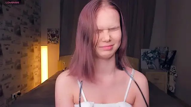 OwlLynn on StripChat