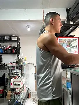 Paul22cm- on StripChat