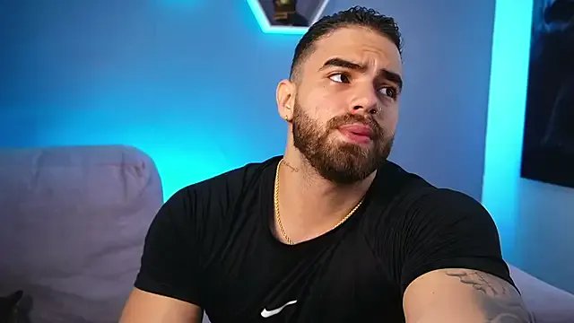 Paul_Phoenix on StripChat