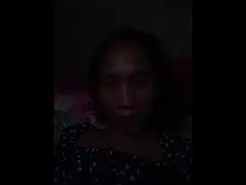 PeachyLuxe on StripChat