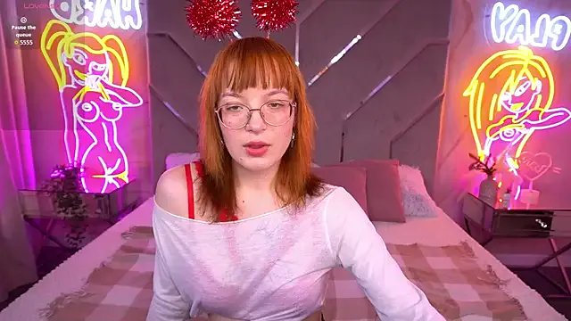 Pixie_Peachh on StripChat