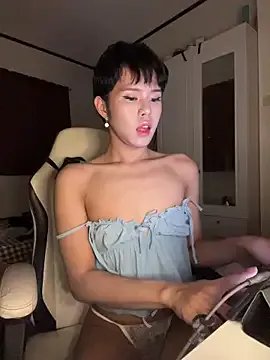 Plaxtique on StripChat