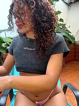 PrettyLia on StripChat