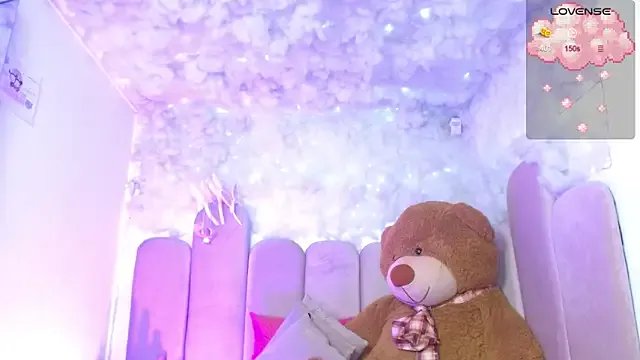 puca_ebony on StripChat