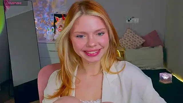 Red__Candy on StripChat