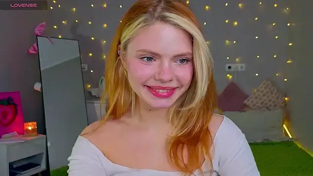 Red__Candy on StripChat