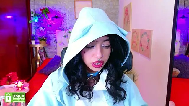 REDHOTTER_ on StripChat