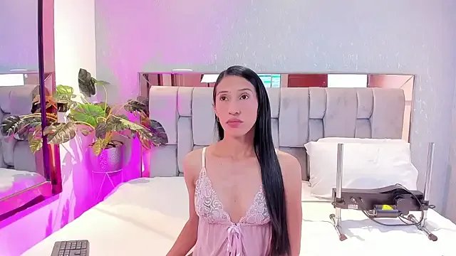 RoseTaylor__ on StripChat