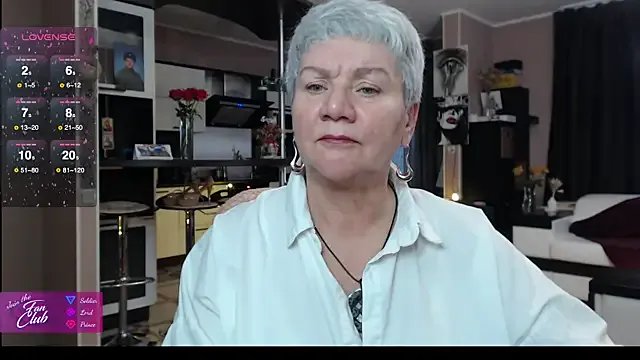 roxana_brooks on StripChat