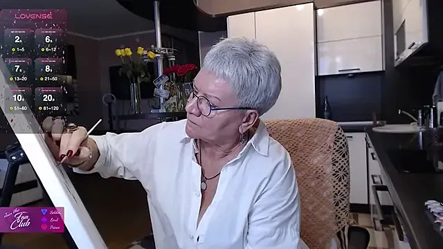 roxana_brooks on StripChat