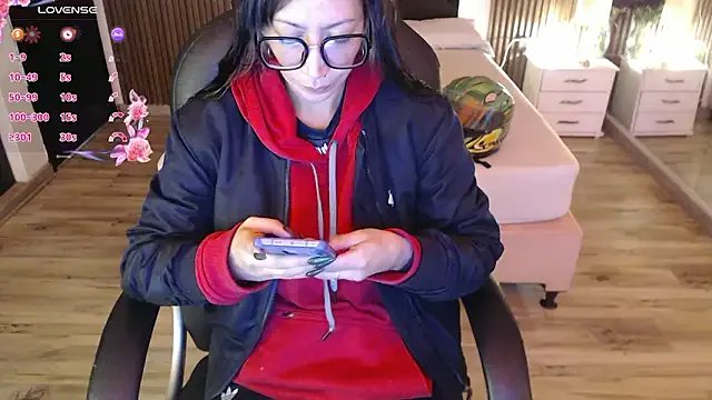 Sam_mansson66 on StripChat