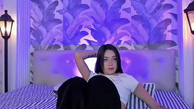 Sami_Evanns on StripChat