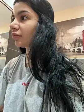 Samira30 on StripChat