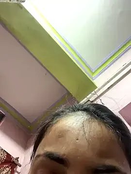 Sandhya_77 on StripChat