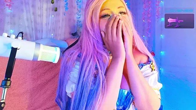 seraphine23 on StripChat