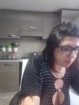 SinfulMarkedQueens — SCISSOR SUL LETTO