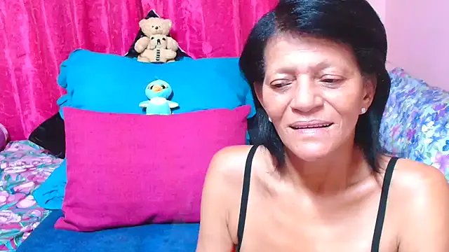 SLUTTYROXY on StripChat